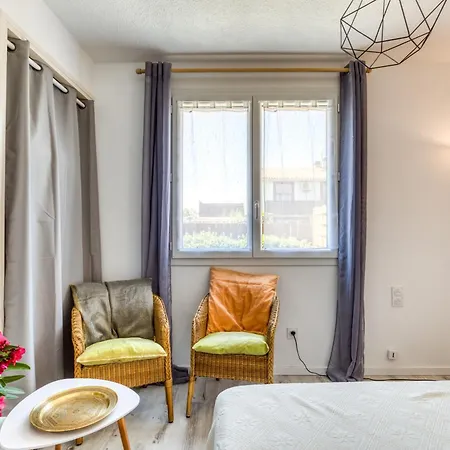 La Boite A Sel アパート エーグ・モルト